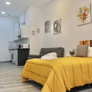 Appartamento Nuevo Estudio Divina Pastora N-1, Málaga